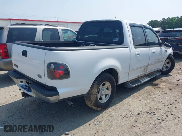 2001 Ford F-150 XLT z VIN 1FTRW07W81KB17508, wystawiony jako IAAI lot #42384253 z przebiegiem 278 756 mil mil oraz . Historia ofert i sprzedaży dostępna na DreamBid. Obrazek 4.