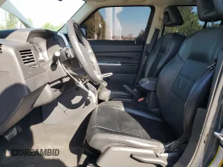 2008 Jeep Patriot Limited z VIN 1J8FT48W38D519042, wystawiony jako Copart lot #55058055 z przebiegiem 140 546 mil mil oraz Szkoda całkowita • Salvage title. Historia ofert i sprzedaży dostępna na DreamBid. Obrazek 7.