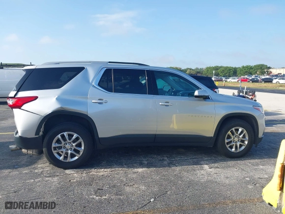 2018 Chevrolet Traverse LT Cloth with VIN 1GNERGKW8JJ147739, listed as a IAAI auction lot 42005332 with 104,373 mi miles. Bid and sale history available at carsss.com. Image 13.