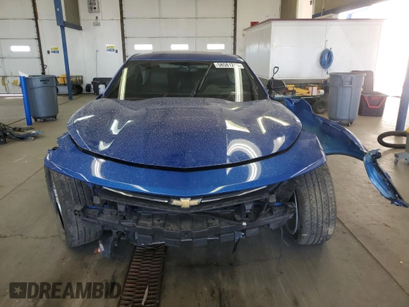 2017 Chevrolet Camaro 2LT z VIN 1G1FD1RS8H0117855, wystawiony jako Copart lot #58581245 z przebiegiem Nie podano mil oraz Szkoda całkowita • Salvage title. Historia ofert i sprzedaży dostępna na DreamBid. Obrazek 5.