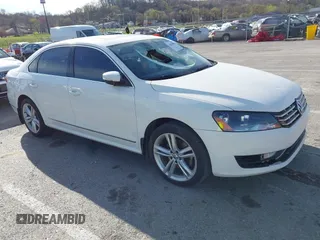 2015 Volkswagen Passat 2.0L TDI SEL Premium with VIN 1VWCV7A32FC057871, listed as a IAAI auction lot 41833501 with 151,754 mi miles. Bid and sale history available at carsss.com. Image 1.