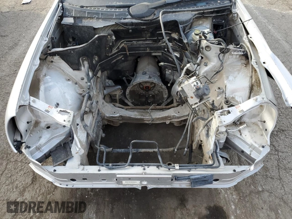 2001 Mercedes-Benz CLK 320/430 z VIN WDBLK70G51T092055, wystawiony jako Copart lot #38913294 z przebiegiem Nie podano mil oraz Nie do naprawy • Non repairable. Historia ofert i sprzedaży dostępna na DreamBid. Obrazek 11.
