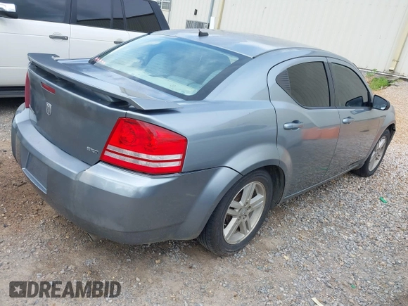 2008 Dodge Avenger SXT z VIN 1B3LC56K88N145832, wystawiony jako IAAI lot #42329896 z przebiegiem 150 345 mil mil oraz . Historia ofert i sprzedaży dostępna na DreamBid. Obrazek 4.
