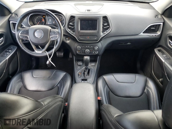 2019 Jeep Cherokee Latitude Plus z VIN 1C4PJMLB4KD162564, wystawiony jako Copart lot #60292615 z przebiegiem 61 167 mil mil oraz Szkoda całkowita • Salvage title. Historia ofert i sprzedaży dostępna na DreamBid. Obrazek 8.