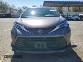 2021 Toyota Sienna LE with VIN 5TDKRKEC5MS042888, listed as a Copart auction lot 49702595 with 109,522 mi miles and Salvage Title. Bid and sale history available at carsss.com. Image 5.
