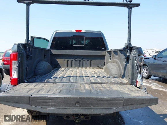 2019 Ford F-250 XL with VIN 1FT7W2BT9KED11352, listed as a IAAI auction lot 42442144 with 123,664 mi miles and . Bid and sale history available at DreamBid. Image 18.