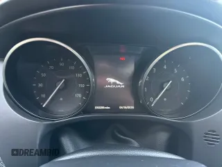 2018 Jaguar F-Pace 25t Premium с VIN SADCJ2FXXJA252431, выставлен на аукционе Copart как лот 62039175 с пробегом 50 286 миль миль и Списание • Salvage title. История ставок и продаж доступна на DreamBid. Изображение 8.