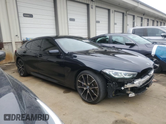 2022 BMW 8 Series M850i z VIN WBAGV8C03NCJ36975, wystawiony jako Copart lot #44008505 z przebiegiem 16 631 mil mil oraz Szkoda całkowita • Salvage title. Historia ofert i sprzedaży dostępna na DreamBid. Obrazek 4.