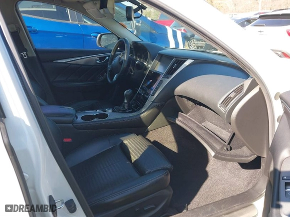 2015 Infiniti Q50 with VIN JN1BV7ARXFM390013, listed as a IAAI auction lot 41767784 with 175,739 mi miles. Bid and sale history available at carsss.com. Image 5.