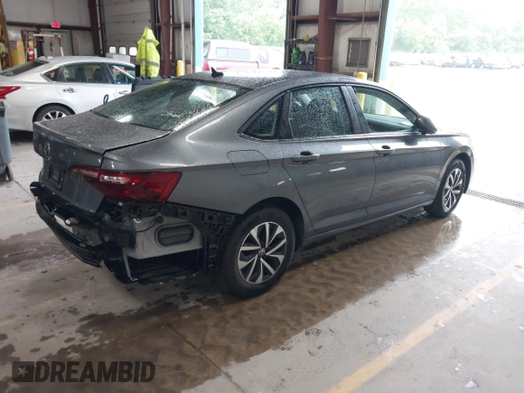 2024 Volkswagen Jetta S with VIN 3VW5M7BU2RM039540, listed as a IAAI auction lot 42422981 with 17,568 mi miles and . Bid and sale history available at DreamBid. Image 4.