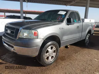2004 Ford F-150 XL z VIN 1FTRF12W84NC32089, wystawiony jako IAAI lot #41653886 z przebiegiem 279 891 mil mil oraz . Historia ofert i sprzedaży dostępna na DreamBid. Obrazek 2.