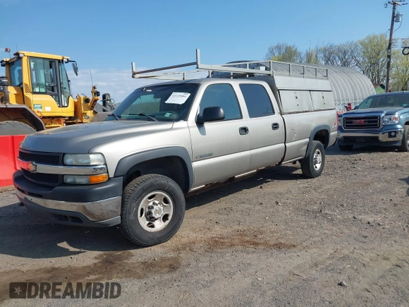 2002 Chevrolet Silverado 2500HD LS with VIN 1GCHK23U12F114290, listed as a IAAI auction lot 42115084 with 132,472 mi miles. Bid and sale history available at carsss.com. Image 17.