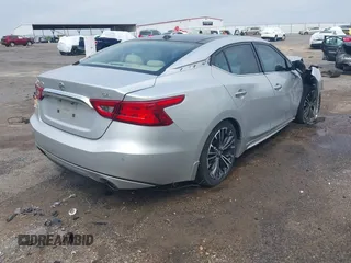 2016 Nissan Maxima SV z VIN 1N4AA6AP1GC904065, wystawiony jako IAAI lot #41930372 z przebiegiem 172 376 mil mil oraz . Historia ofert i sprzedaży dostępna na DreamBid. Obrazek 4.