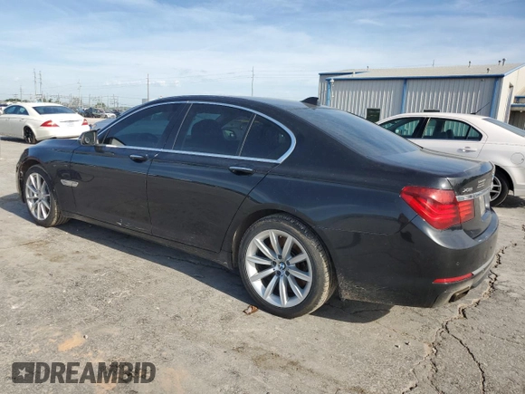 2013 BMW 7 Series 750i xDrive z VIN WBAYB6C50DD223559, wystawiony jako Copart lot #54000435 z przebiegiem 265 821 mil mil oraz Czysty tytuł • Clean title. Historia ofert i sprzedaży dostępna na DreamBid. Obrazek 2.