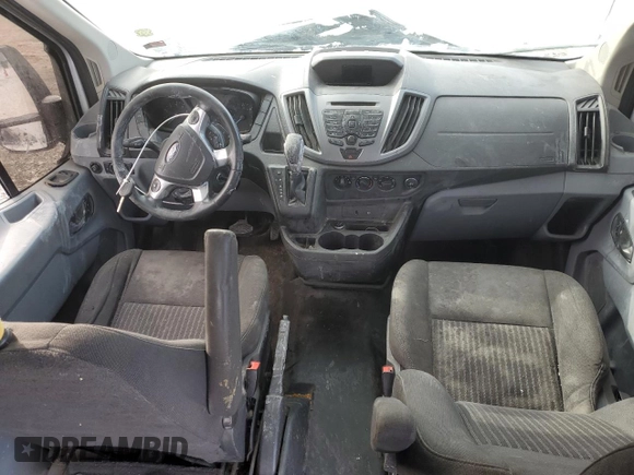 2015 Ford Transit Cargo z VIN 1FTNR2CM3FKA01839, wystawiony jako Copart lot #41739665 z przebiegiem Nie podano mil oraz Szkoda całkowita • Salvage title. Historia ofert i sprzedaży dostępna na DreamBid. Obrazek 8.