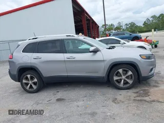 2020 Jeep Cherokee Limited with VIN 1C4PJLDB2LD560723, listed as a IAAI auction lot 41658092 with 73,978 mi miles. Bid and sale history available at carsss.com. Image 13.