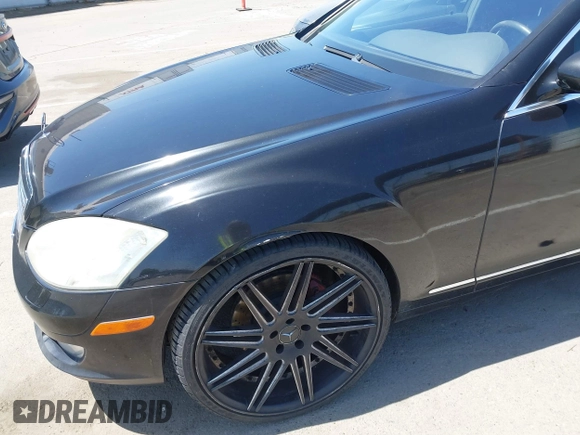 2007 Mercedes-Benz S 550 with VIN WDDNG71X07A040238, listed as a IAAI auction lot 42213229 with 297,635 mi miles and . Bid and sale history available at carsss.com. Image 6.