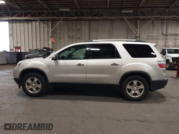 2011 GMC Acadia SLE with VIN 1GKKVPEDXBJ170057, listed as a IAAI auction lot 41535831 with 113,574 mi miles. Bid and sale history available at carsss.com. Image 15.
