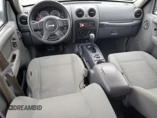 2007 Jeep Liberty Sport with VIN 1J4GL48K47W704870, listed as a Copart auction lot 42042765 with 200,605 mi miles and Salvage Title. Bid and sale history available at carsss.com. Image 8.