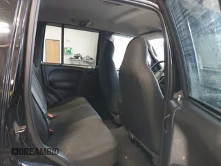 2003 Jeep Liberty Sport with VIN 1J4GL48K53W583860, listed as a IAAI auction lot 41632528 with 162,235 mi miles. Bid and sale history available at carsss.com. Image 8.