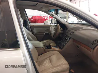 2007 Volvo XC90 I6 with VIN YV4CM982771367703, listed as a IAAI auction lot 41286837 with 189,530 mi miles and . Bid and sale history available at DreamBid. Image 5.