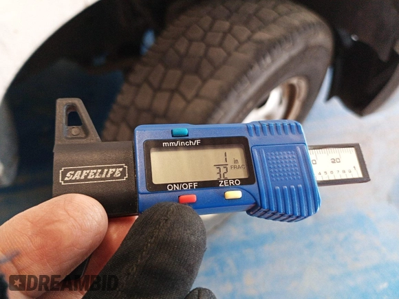 2013 Ford F-150 XL с VIN 1FTMF1EM2DKE77413, выставлен на аукционе IAAI как лот 42679287 с пробегом 185 602 миль миль и . История ставок и продаж доступна на DreamBid. Изображение 19.