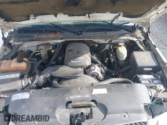 2005 Chevrolet Silverado 1500HD LT z VIN 1GCGC13U85F821460, wystawiony jako IAAI lot #42150934 z przebiegiem 272 356 mil mil oraz . Historia ofert i sprzedaży dostępna na DreamBid. Obrazek 10.