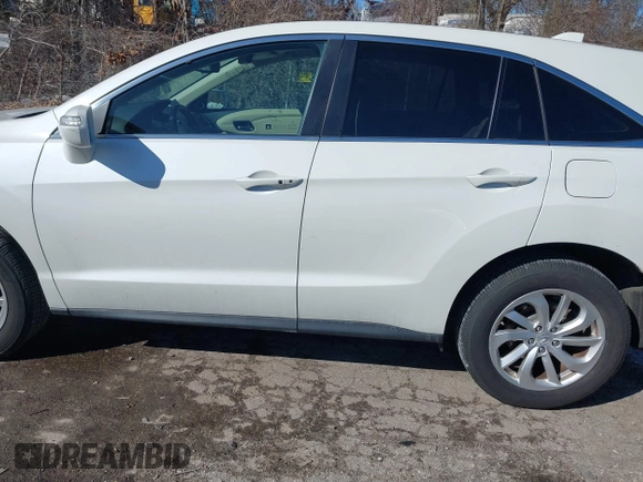 2016 Acura RDX Technology with VIN 5J8TB4H56GL013392, listed as a IAAI auction lot 41599112 with 92,317 mi miles and . Bid and sale history available at carsss.com. Image 15.