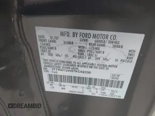 2007 Ford F-150 XLT z VIN 1FTRW12W57KC02330, wystawiony jako IAAI lot #42246828 z przebiegiem 321 712 mil mil oraz . Historia ofert i sprzedaży dostępna na DreamBid. Obrazek 9.
