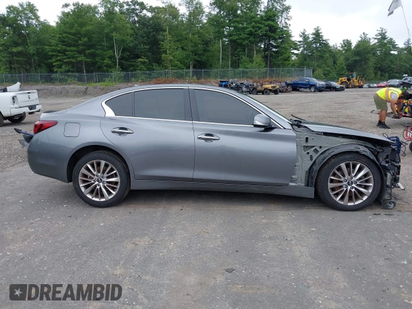 2019 Infiniti Q50 3.0t LUXE with VIN JN1EV7AR1KM559553, listed as a IAAI auction lot 40128019 with 62,272 mi miles. Bid and sale history available at carsss.com. Image 14.