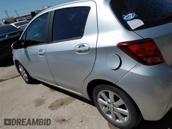2016 Toyota Yaris L z VIN VNKKTUD3XGA060102, wystawiony jako IAAI lot #42259590 z przebiegiem 141 809 mil mil oraz . Historia ofert i sprzedaży dostępna na DreamBid. Obrazek 14.