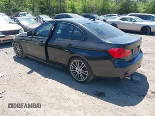 2014 BMW 3 Series 335i z VIN WBA3A9G54ENS64376, wystawiony jako IAAI lot #42027564 z przebiegiem 197 158 mil mil oraz . Historia ofert i sprzedaży dostępna na DreamBid. Obrazek 3.
