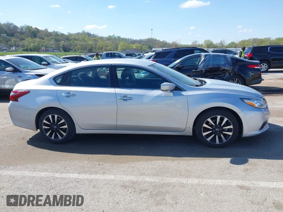 2018 Nissan Altima SR with VIN 1N4AL3APXJC258864, listed as a IAAI auction lot 42018305 with 59,265 mi miles and . Bid and sale history available at carsss.com. Image 13.