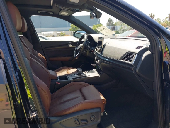 2018 Audi Q5 Prestige z VIN WA1CNAFY1J2199545, wystawiony jako IAAI lot #42342044 z przebiegiem 16 098 mil mil oraz . Historia ofert i sprzedaży dostępna na DreamBid. Obrazek 5.