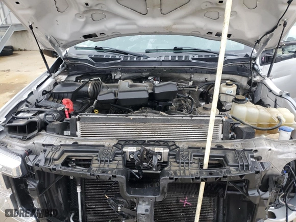 2019 Ford Super Duty F-250 SRW XL with VIN 1FT7W2B65KEE27240, listed as a Copart auction lot 45207375 with 138,474 mi miles and Salvage Title. Bid and sale history available at carsss.com. Image 11.