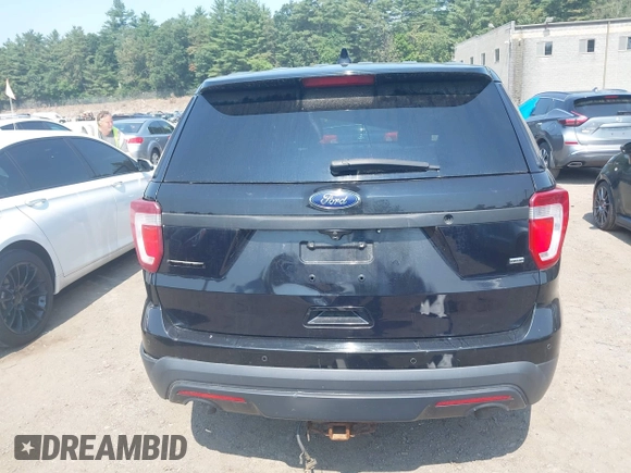 2017 Ford Police Interceptor Utility with VIN 1FM5K8AR3HGA13237, listed as a IAAI auction lot 42663187 with 110,687 mi miles and . Bid and sale history available at DreamBid. Image 17.