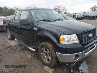 2006 Ford F-150 XL with VIN 1FTPX12V86NB81286, listed as a IAAI auction lot 41401439 with 282,561 mi miles. Bid and sale history available at carsss.com. Image 1.