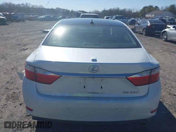 2013 Lexus ES 4dr Sdn with VIN JTHBK1GGXD2077804, listed as a IAAI auction lot 41748571 with 88,000 mi miles. Bid and sale history available at carsss.com. Image 16.