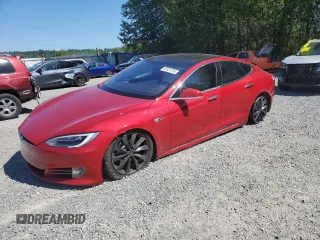 2018 Tesla Model S 75D z VIN 5YJSA1E20JF249228, wystawiony jako Copart lot #60151765 z przebiegiem 88 641 mil mil oraz Szkoda całkowita • Salvage title. Historia ofert i sprzedaży dostępna na DreamBid. Obrazek 1.
