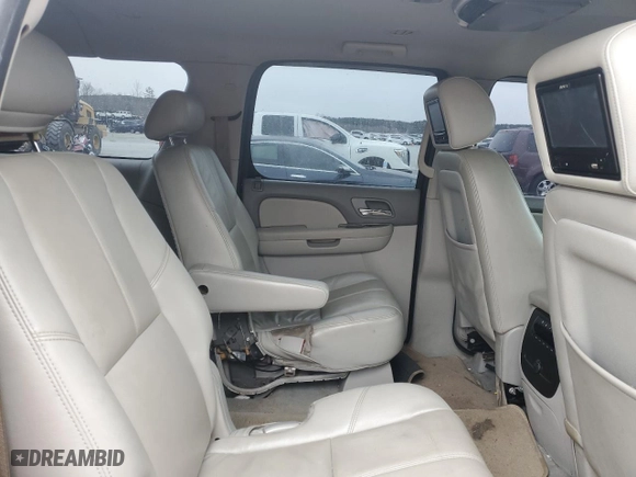 2009 Chevrolet Suburban LT w/2LT with VIN 1GNFK26339R234196, listed as a Copart auction lot 46078305 with 239,882 mi miles and Salvage Title. Bid and sale history available at carsss.com. Image 11.