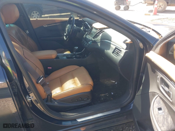 2014 Chevrolet Impala LTZ with VIN 2G1155S31E9254137, listed as a IAAI auction lot 41986102 with 184,296 mi miles. Bid and sale history available at carsss.com. Image 5.