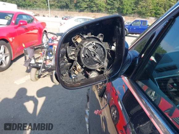 2015 Audi Q5 Premium Plus with VIN WA1LFAFP9FA144987, listed as a IAAI auction lot 42717013 with 105,809 mi miles and . Bid and sale history available at DreamBid. Image 18.
