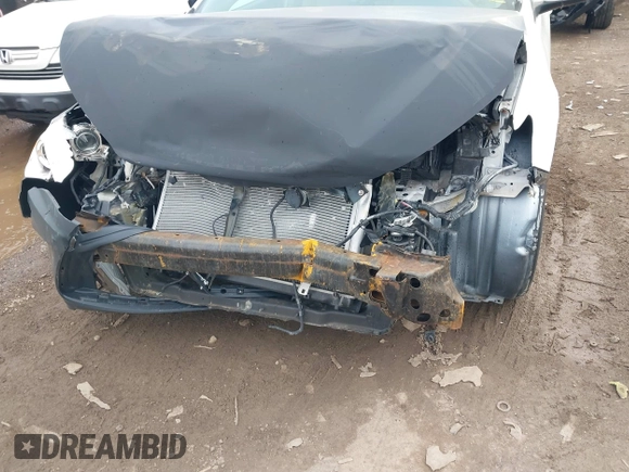 2016 Toyota Camry XLE with VIN 4T1BF1FKXGU227846, listed as a IAAI auction lot 41842937 with 58,146 mi miles. Bid and sale history available at carsss.com. Image 6.