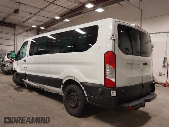 2019 Ford Transit Passenger XL with VIN 1FBZX2YM7KKA22871, listed as a IAAI auction lot 41721561 with 112,189 mi miles. Bid and sale history available at carsss.com. Image 3.