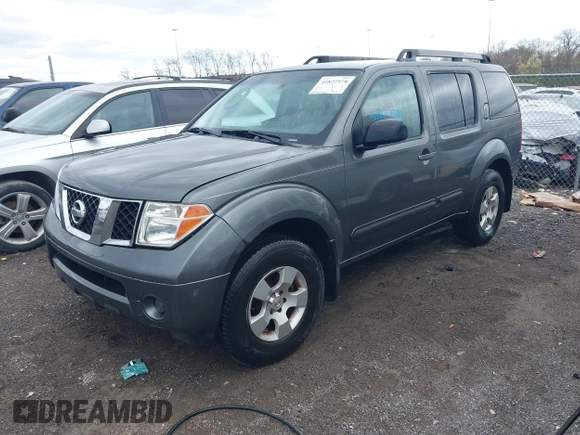 2005 Nissan Pathfinder SE with VIN 5N1AR18U55C760465, listed as a IAAI auction lot 41827578 with 236,946 mi miles. Bid and sale history available at carsss.com. Image 2.