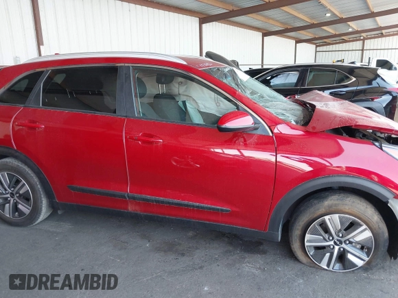 2022 Kia Niro LXS with VIN KNDCB3LC1N5549795, listed as a IAAI auction lot 40236160 with 1 mi miles. Bid and sale history available at carsss.com. Image 13.