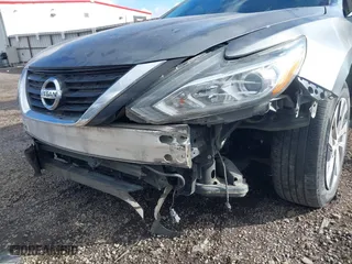 2018 Nissan Altima 2.5 SR with VIN 1N4AL3APXJC123240, listed as a IAAI auction lot 41808689 with 111,920 mi miles. Bid and sale history available at carsss.com. Image 6.