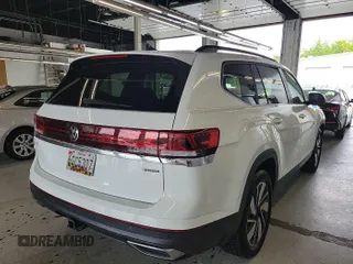 2024 Volkswagen Atlas SE с VIN 1V2HR2CAXRC555931, выставлен на аукционе IAAI как лот 42791731 с пробегом 26 459 миль миль и . История ставок и продаж доступна на DreamBid. Изображение 20.