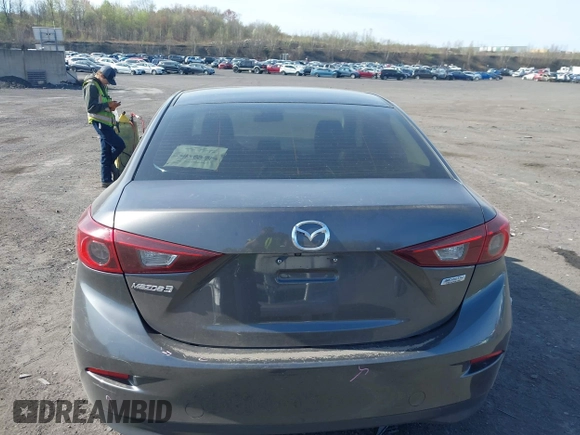 2017 Mazda 3 Touring z VIN 3MZBN1V70HM130081, wystawiony jako IAAI lot #42091430 z przebiegiem 114 480 mil mil oraz . Historia ofert i sprzedaży dostępna na DreamBid. Obrazek 16.