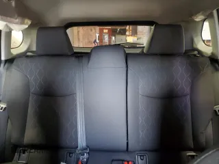 2023 Toyota Corolla Cross LE z VIN 7MUCAABG3PV046333, wystawiony jako Copart lot #52866215 z przebiegiem Nie podano mil oraz Szkoda całkowita • Salvage title. Historia ofert i sprzedaży dostępna na DreamBid. Obrazek 10.